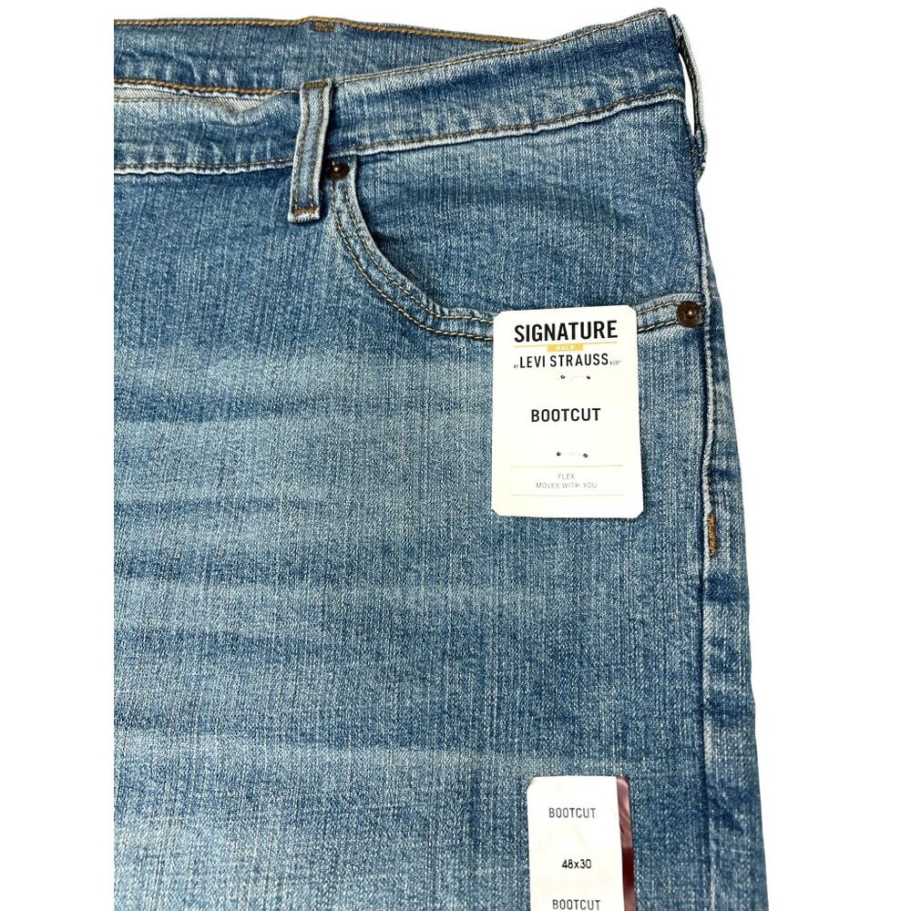 Signature Levi Strauss & Co. Mens Bootcut Jeans Blue Light Wash Denim 48/30 - Picture 12 of 13